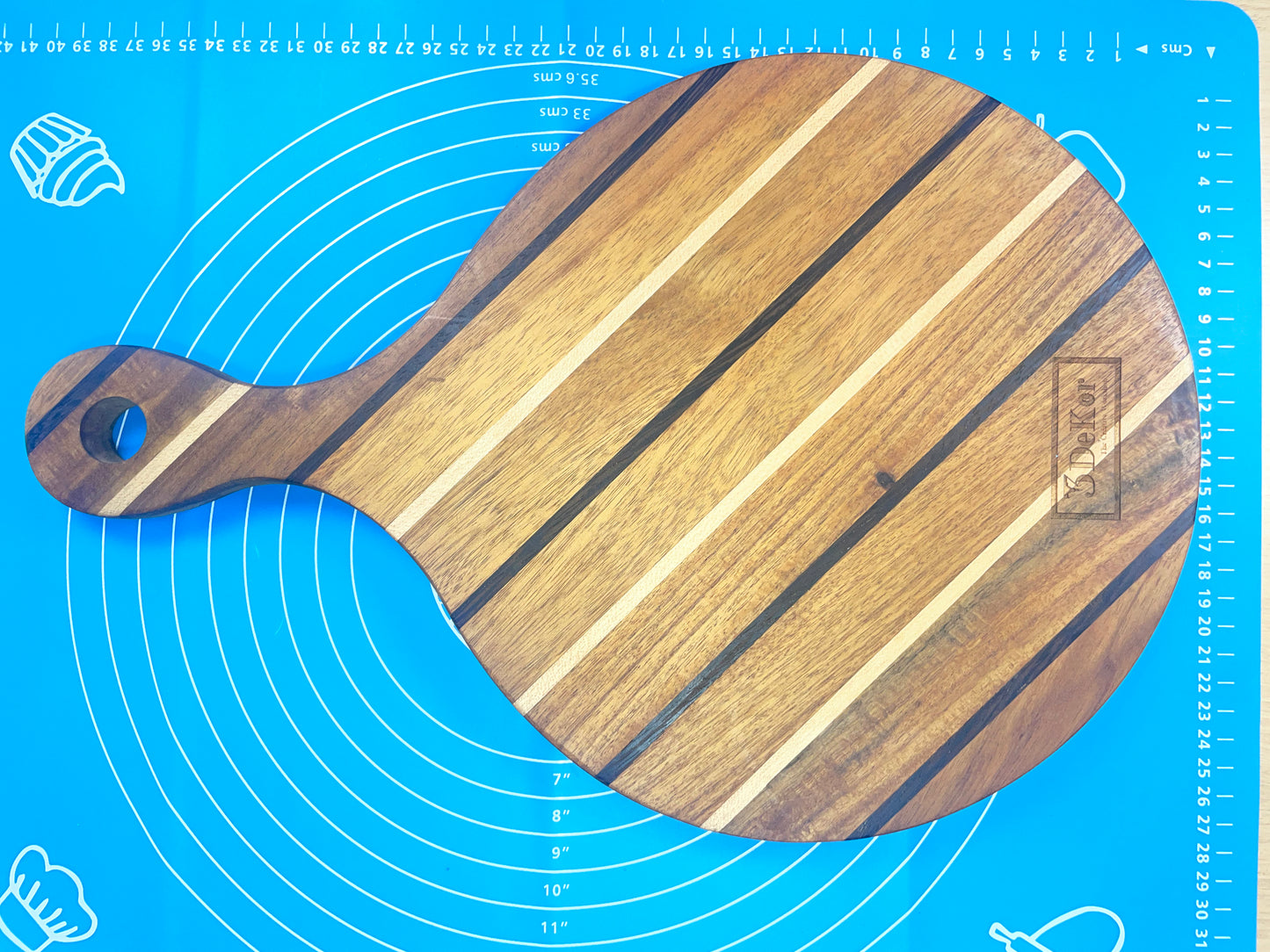 Chopping Board- Circle With Line Pattern and Handle